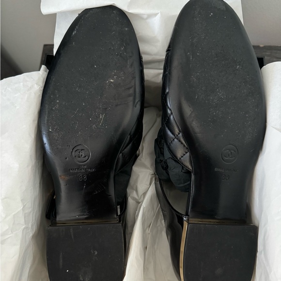 CHANEL Black MaryJanes - Picture 6 of 7